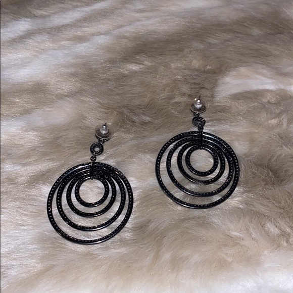 Earring - Picture 2 of 2